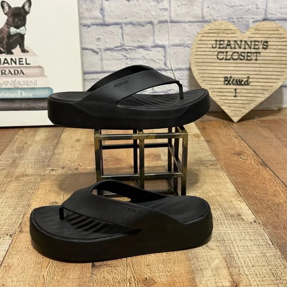Woman's Sandals Crocs Getaway Platform Sandal size 11 hard to find